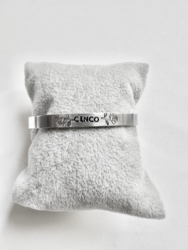 Cinco Pulsera