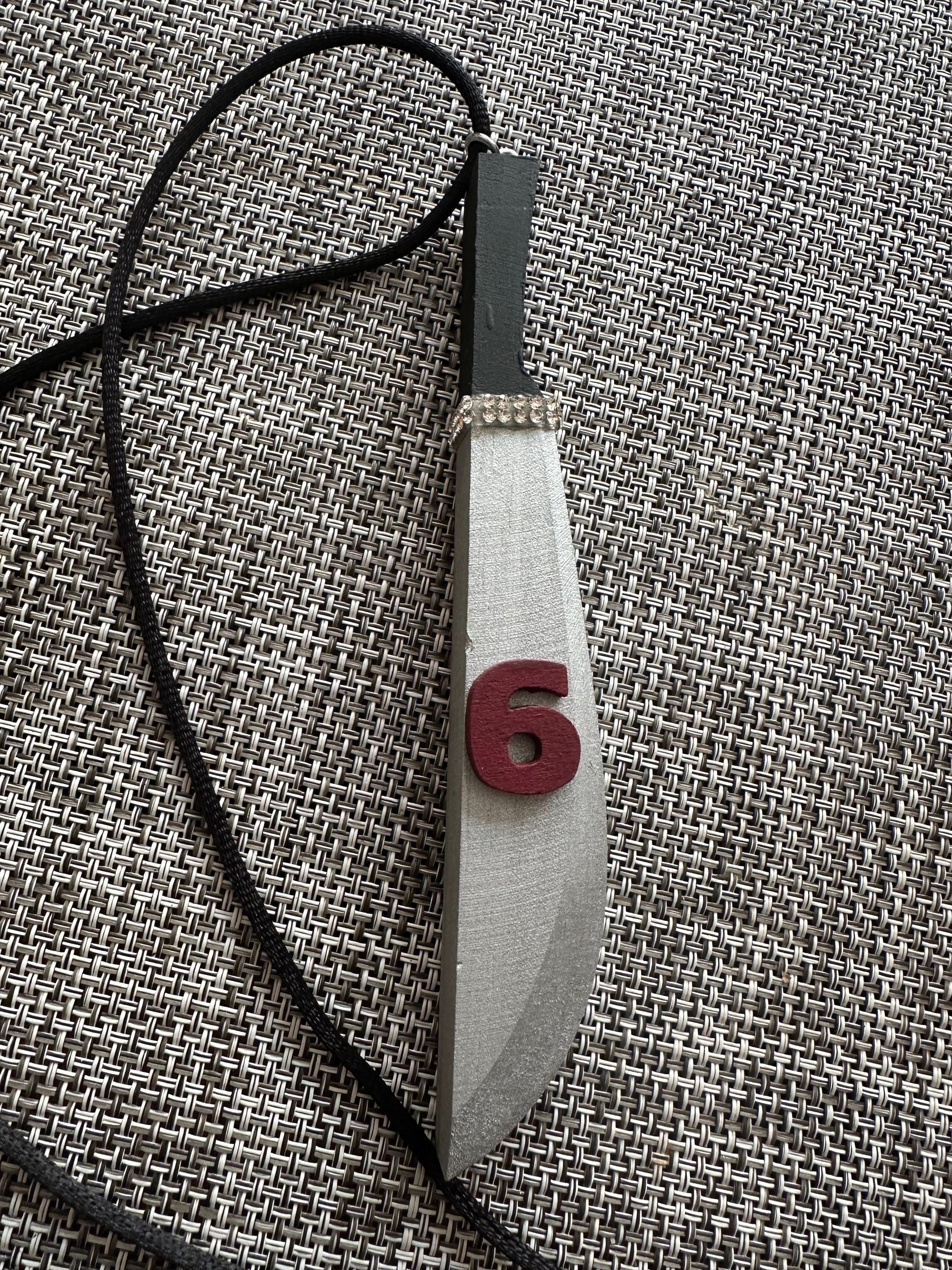 6 Machete Tiki