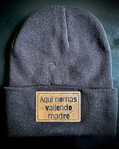 Aquí nomas valiendo Beanie