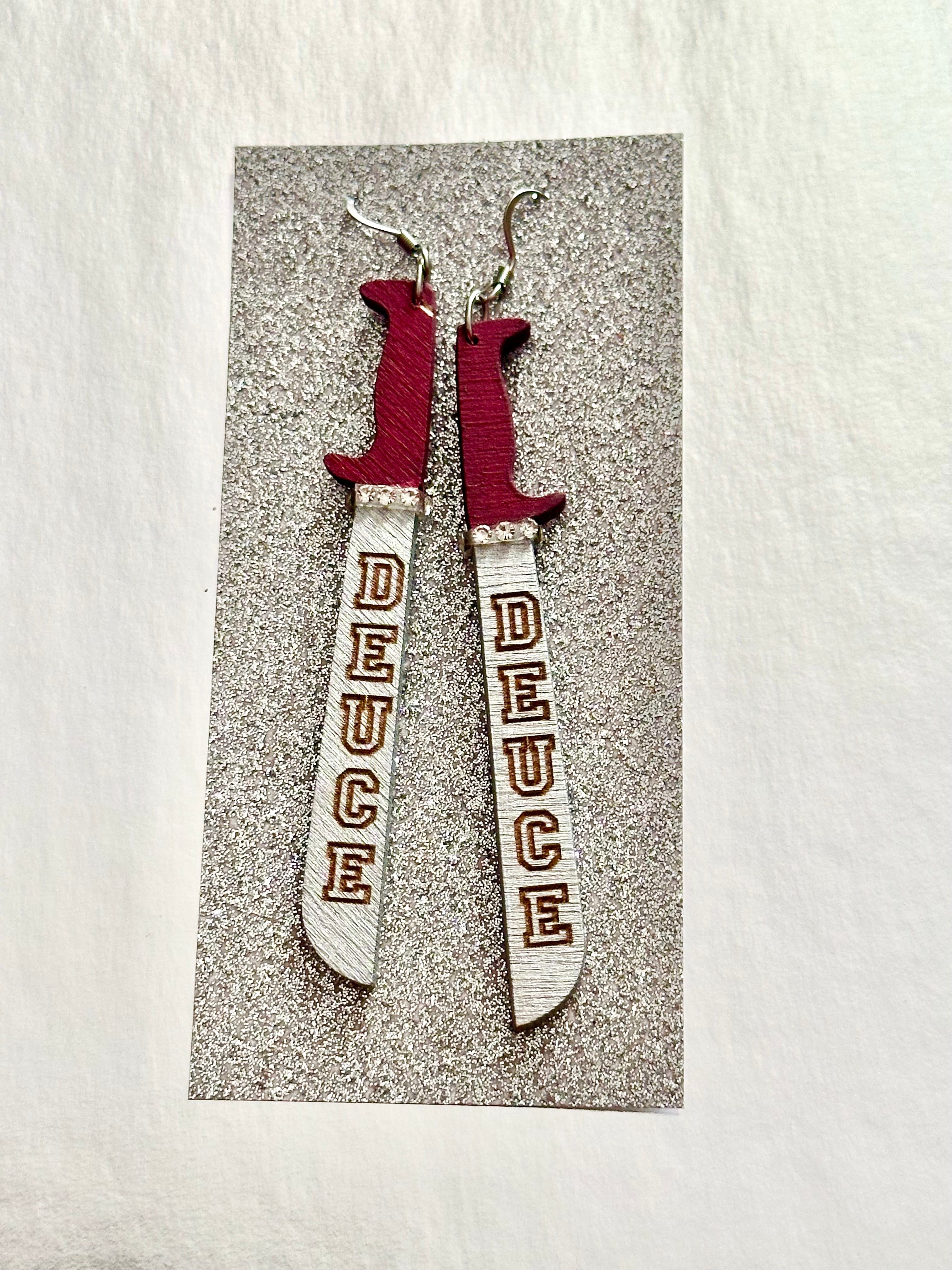Deuce Machete Aretes