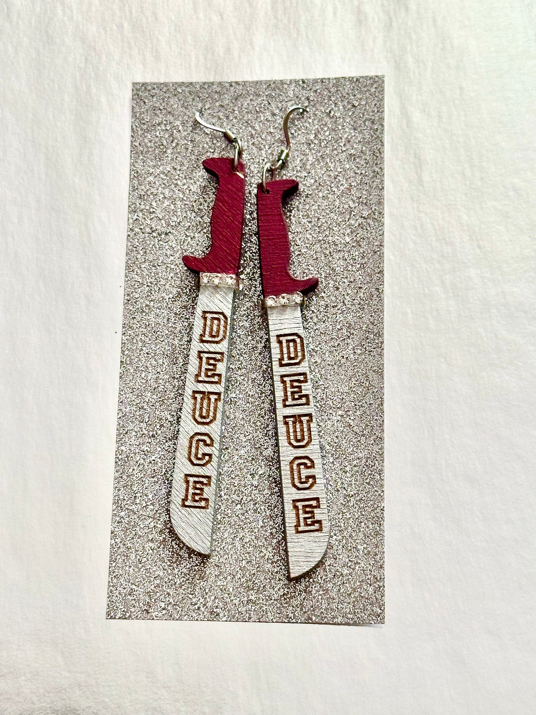 Deuce Machete Aretes