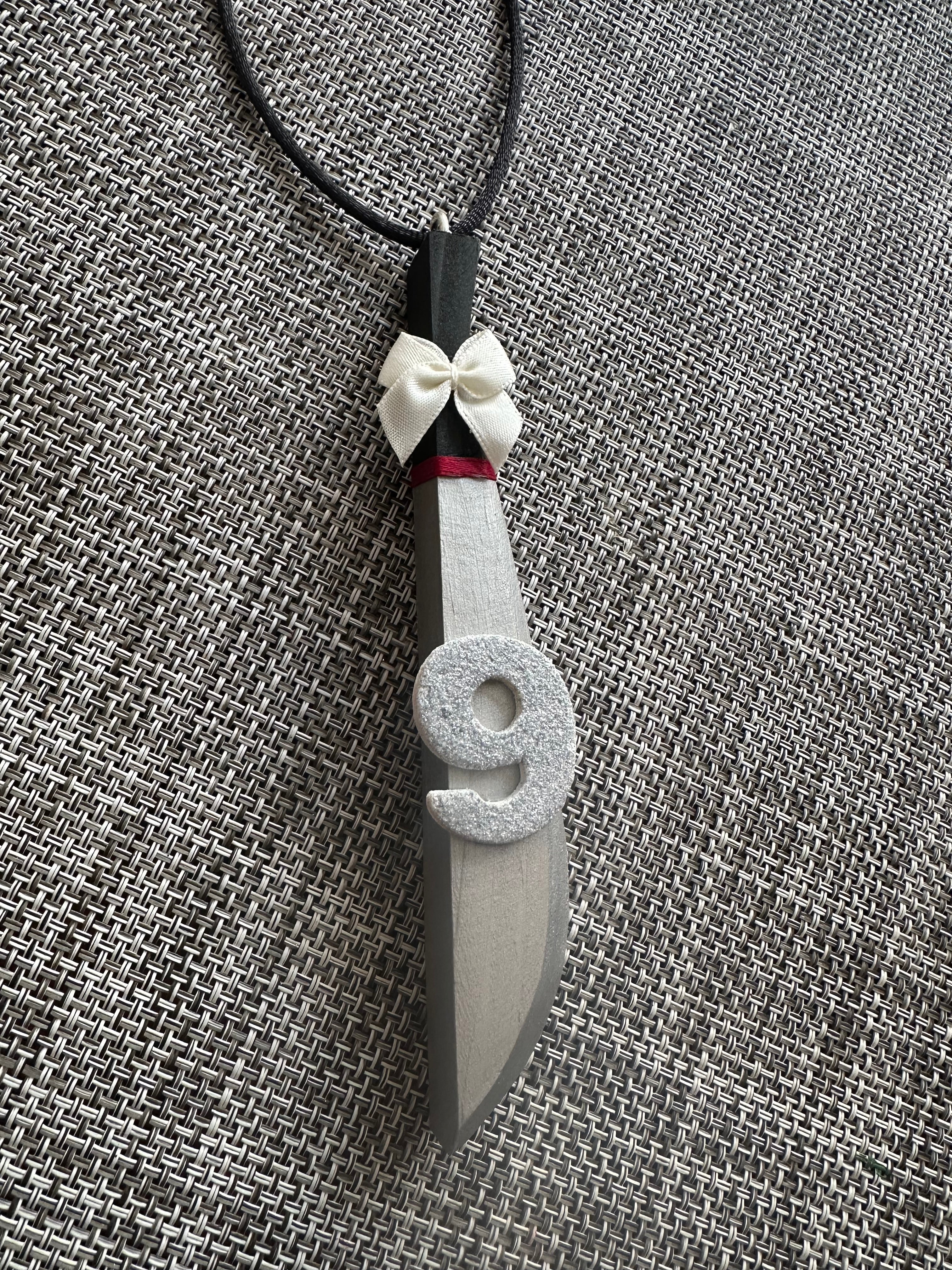 9 Machete Tiki