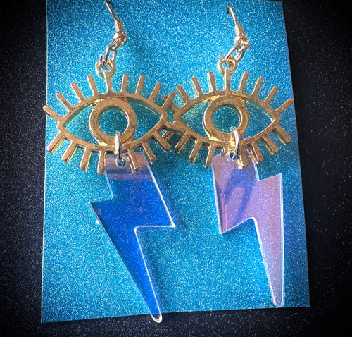 Ojo Strike Earrings