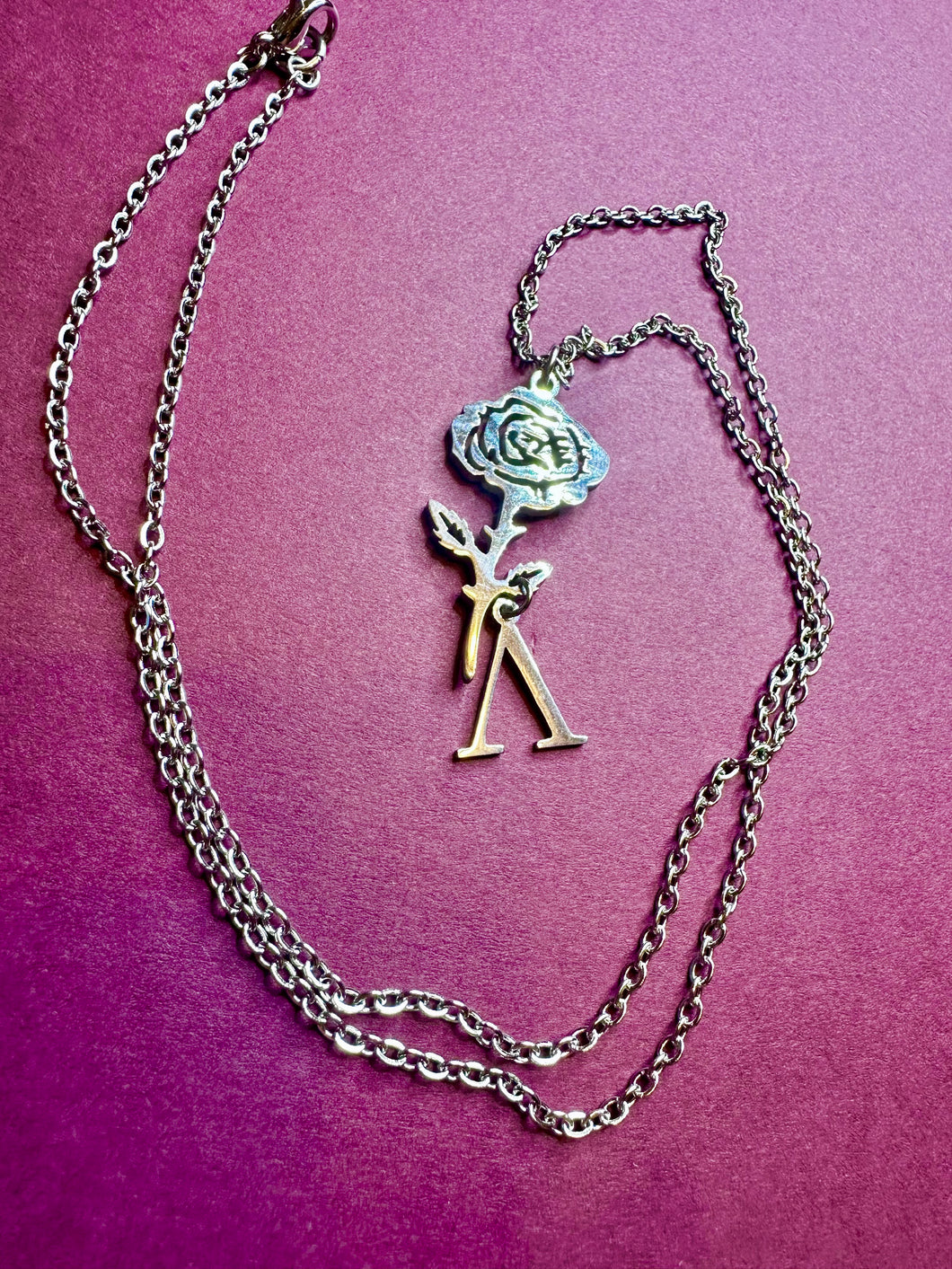 Rosa Lambda Neckwear