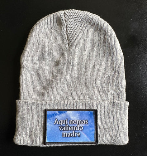Aquí nomas valiendo madre Beanie