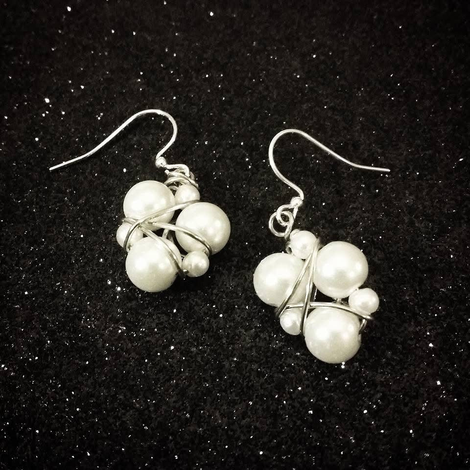 Perla Cluster Earrings