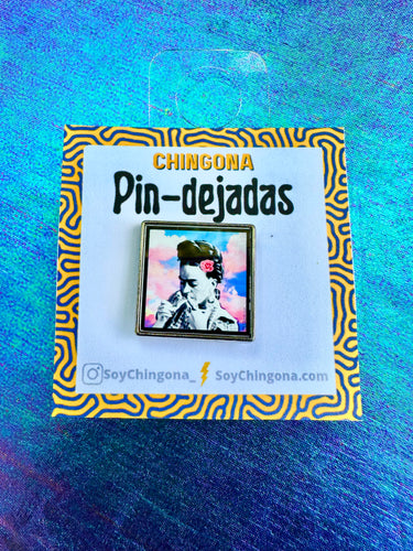 Smokin Artista Pin
