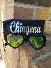 Load image into Gallery viewer, CatEye Corazon Sunglasses with Chingona Pouch