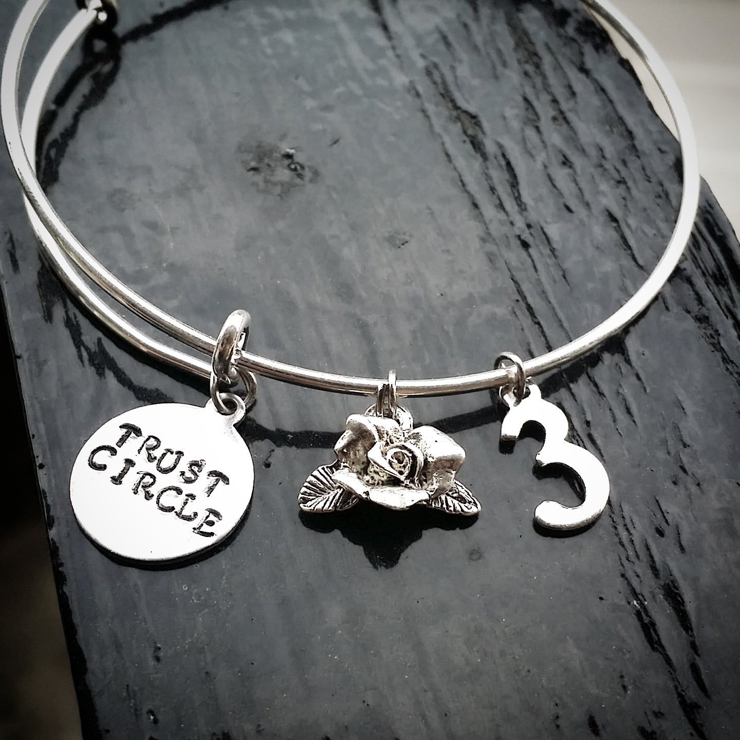 3 Charm Pulsera