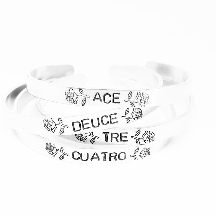 SIA Custom Pulsera