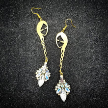 Load image into Gallery viewer, Mi Trenza Earrings - Gold Tone