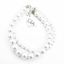Load image into Gallery viewer, SIA 2 strand Perla Pulsera with 1 charm